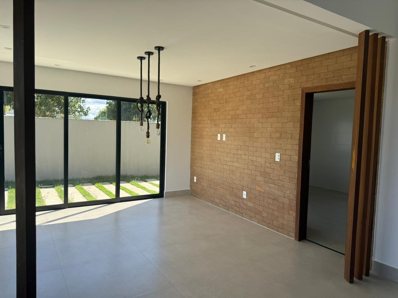 Casa Alto Padrão no Condomínio Arvoredo Castanheira